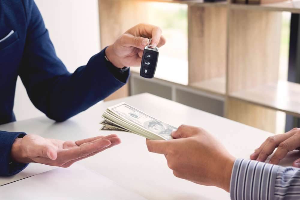 Rental,Agreement,For,Signing,A,Car,Insurance,Policy,Document,And